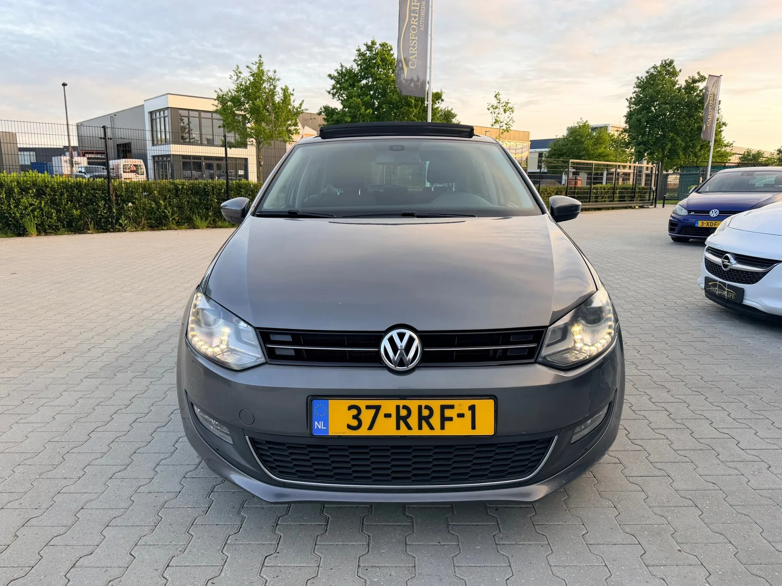 Volkswagen Polo (2011) — foto 1