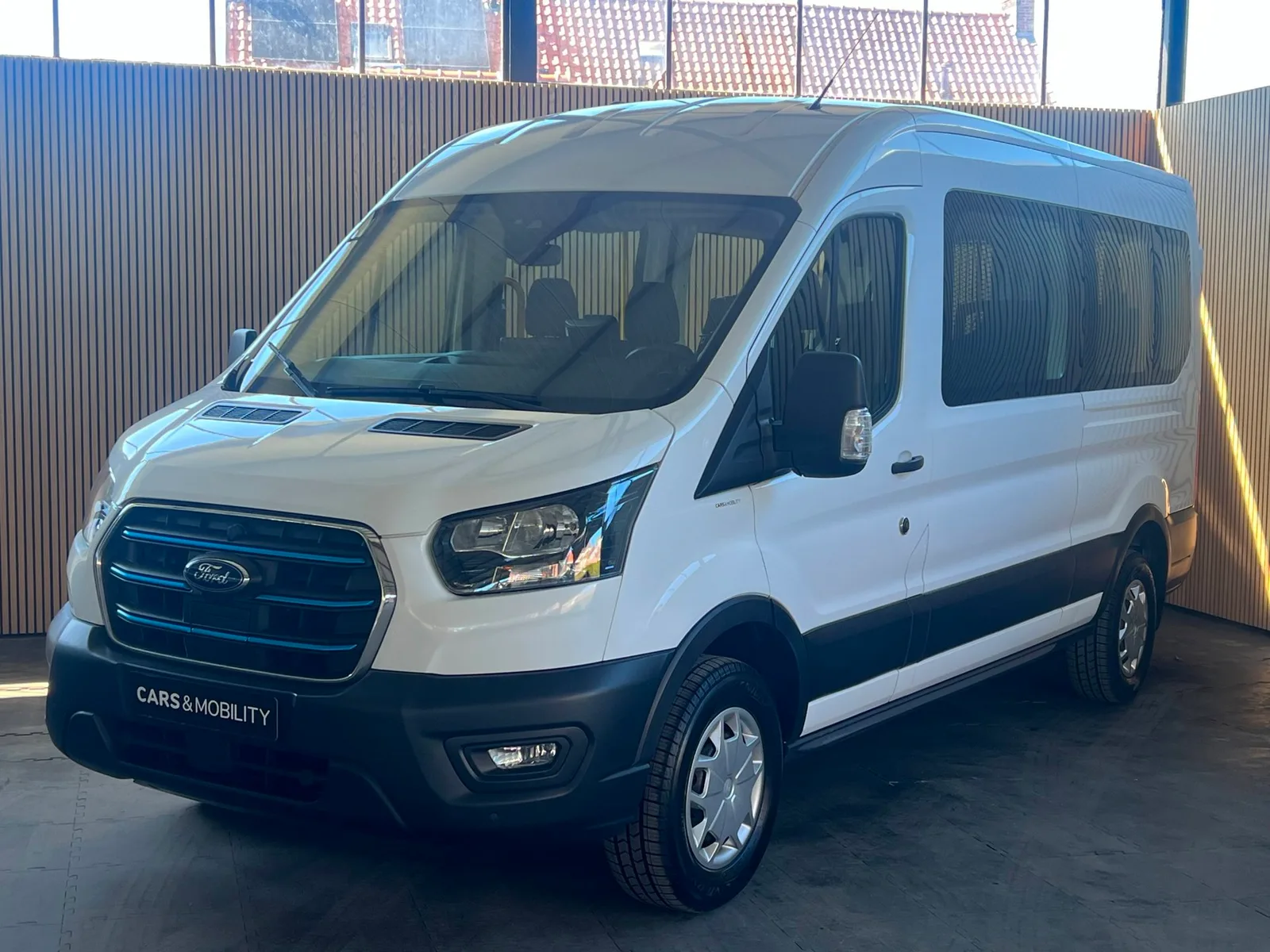 Ford E-Tranist rolstoel (2023) — foto 1