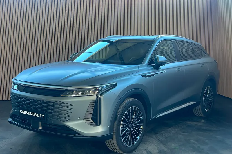 Omoda 9 (2026)