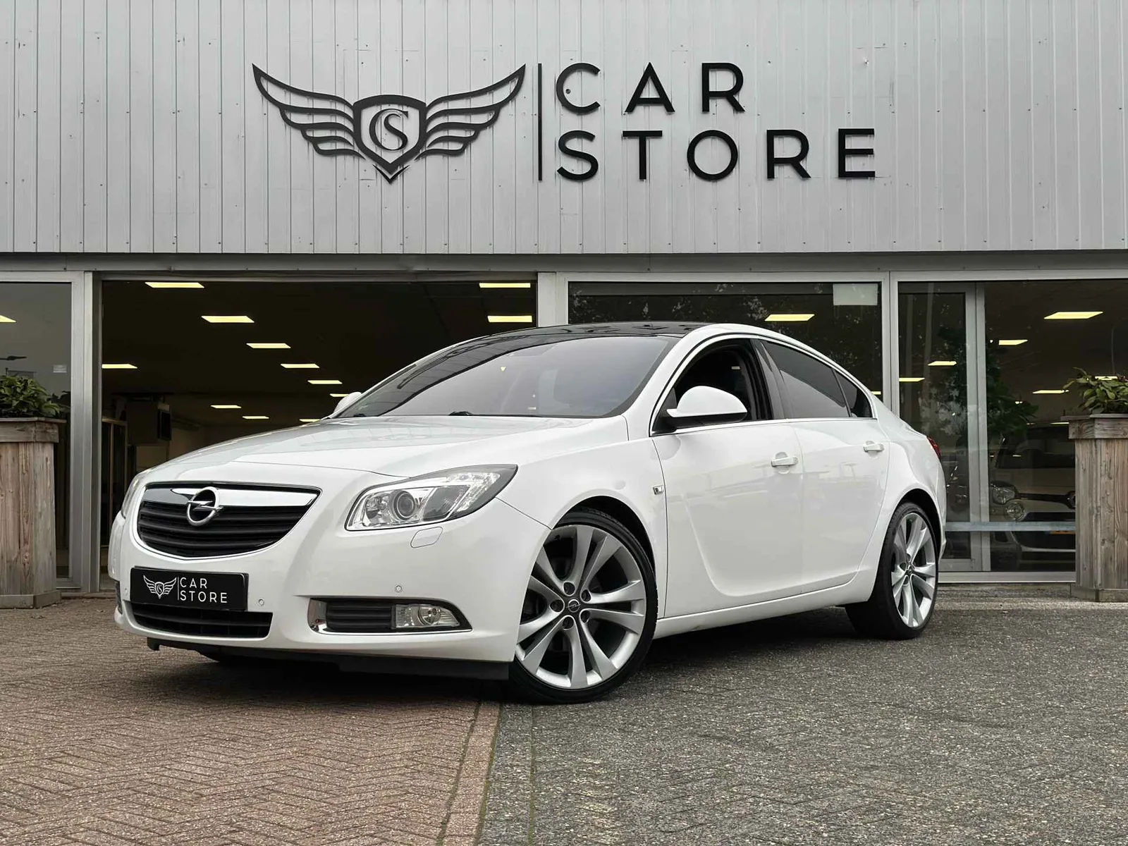 Opel Insignia (2009) — foto 1