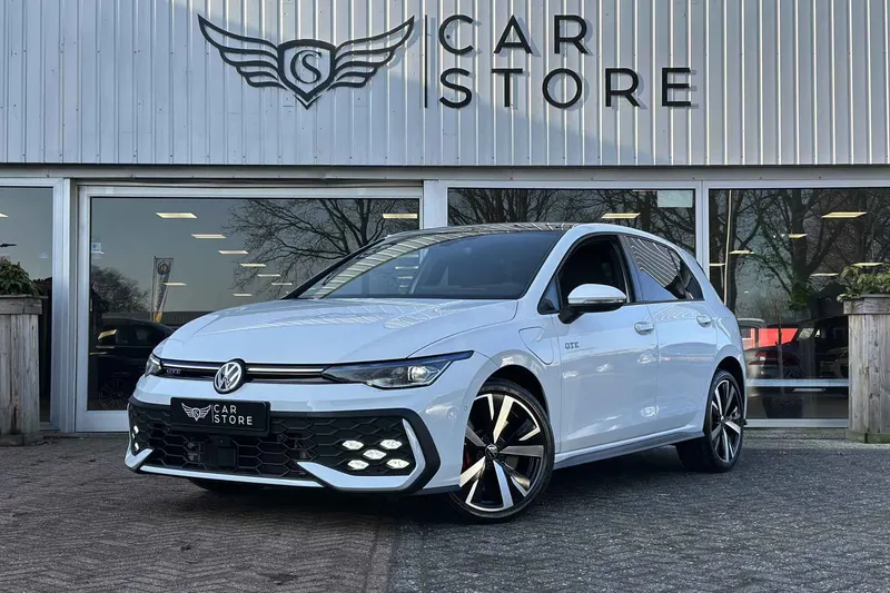 Volkswagen Golf (2025)