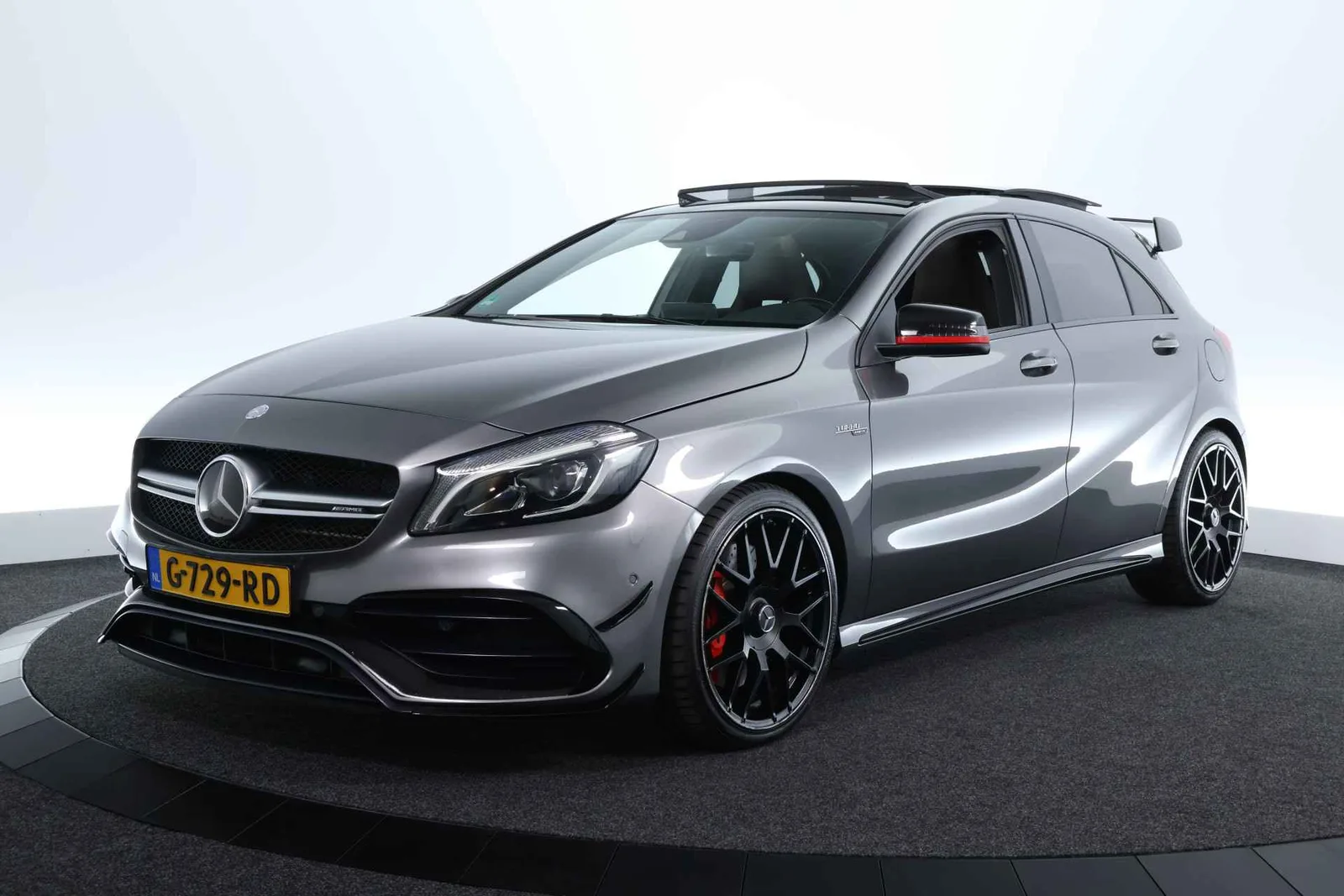 Mercedes-Benz A-Klasse (2015) — foto 1