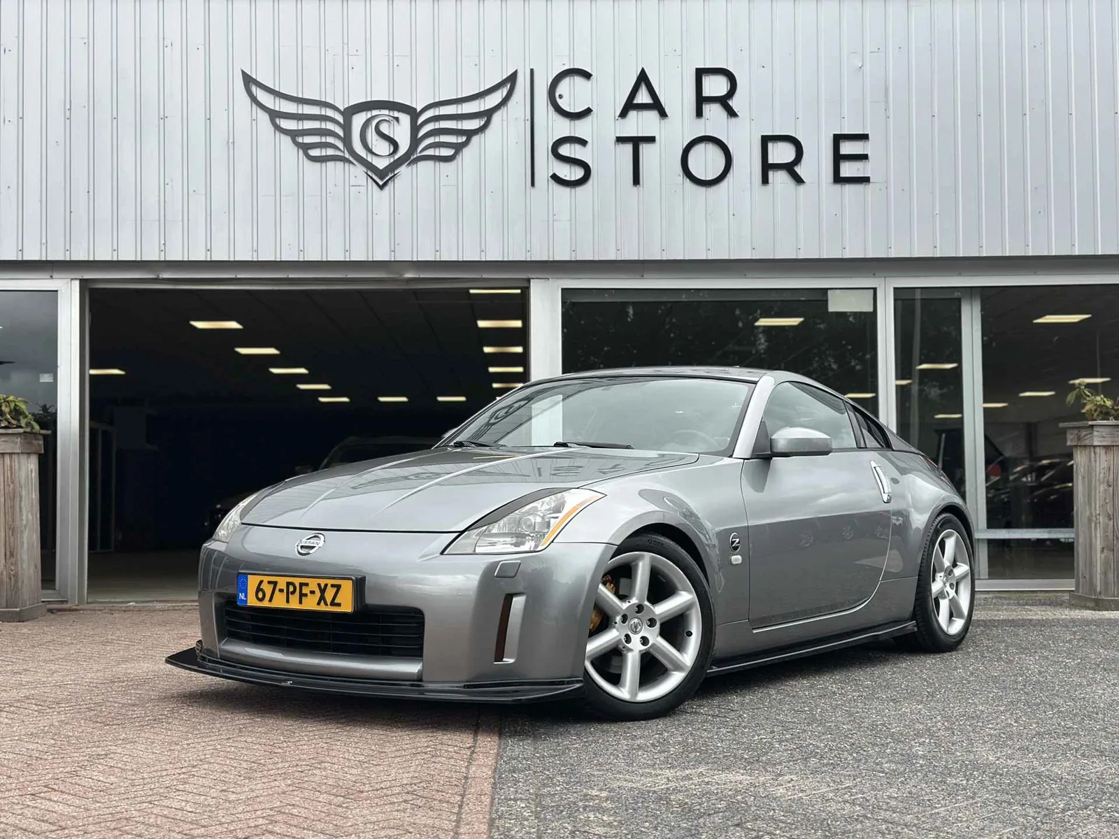 Nissan 350Z (2004) — foto 1