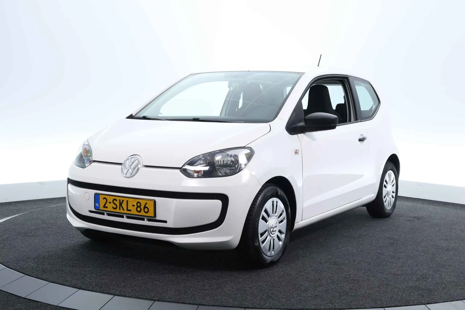 Volkswagen Up! (2013) — foto 1