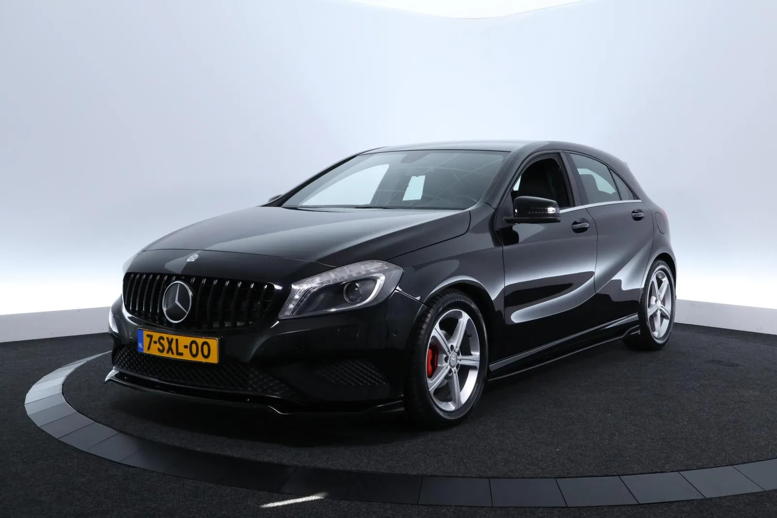 Mercedes-Benz A-Klasse (2014) — foto 1