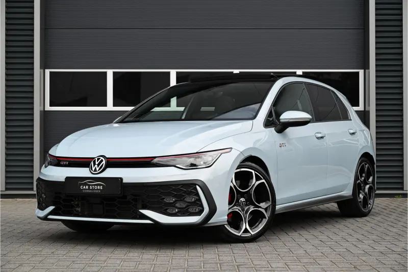 Volkswagen Golf (2024)