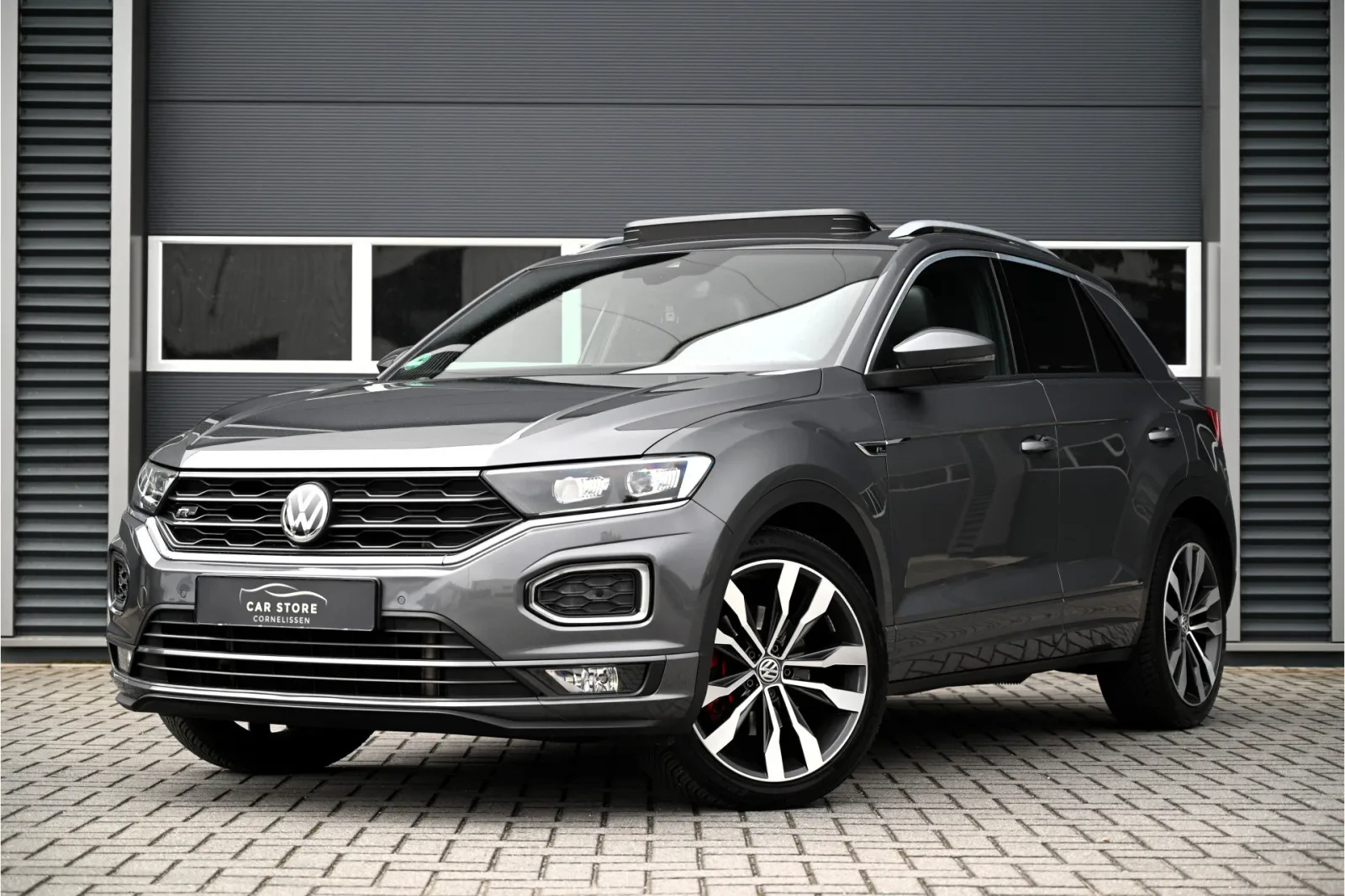Volkswagen T-Roc (2018) — foto 1