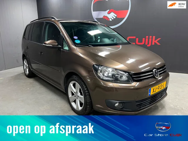 Volkswagen Touran (2011) — foto 1