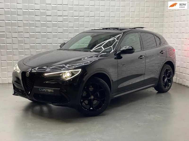 Alfa Romeo Stelvio (2018) — foto 1