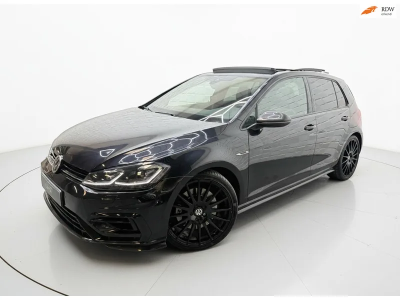 Volkswagen Golf (2019) — foto 1