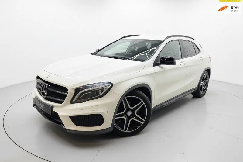 Mercedes-Benz GLA (2016)