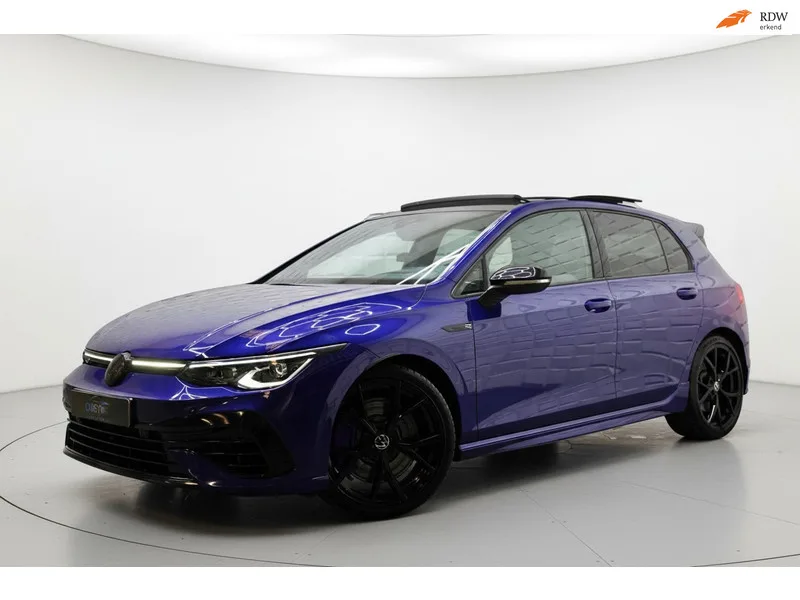 Volkswagen Golf (2021) — foto 1