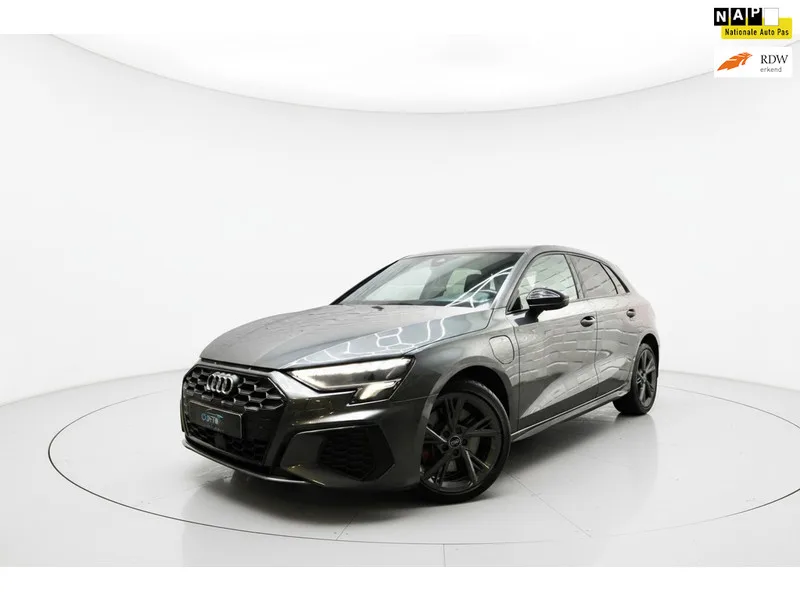 Audi A3 (2021) — foto 1