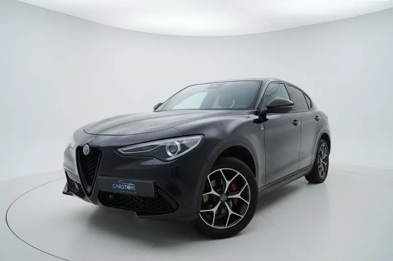 Alfa Romeo Stelvio (2018)