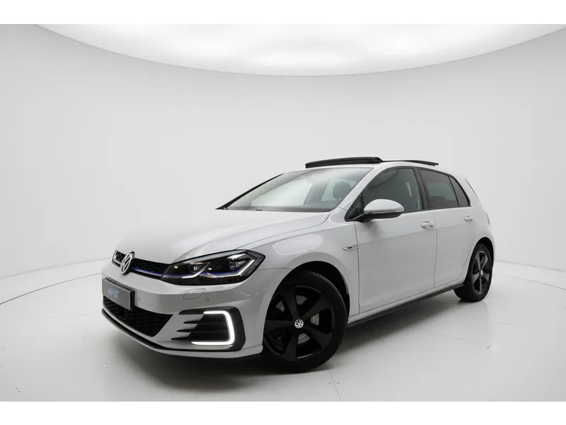Volkswagen Golf (2017) — foto 1