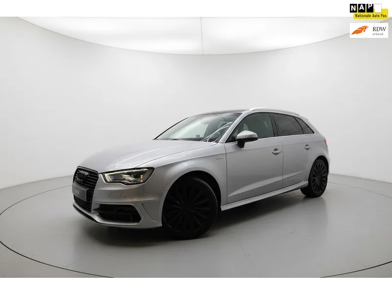 Audi A3 (2015) — foto 1