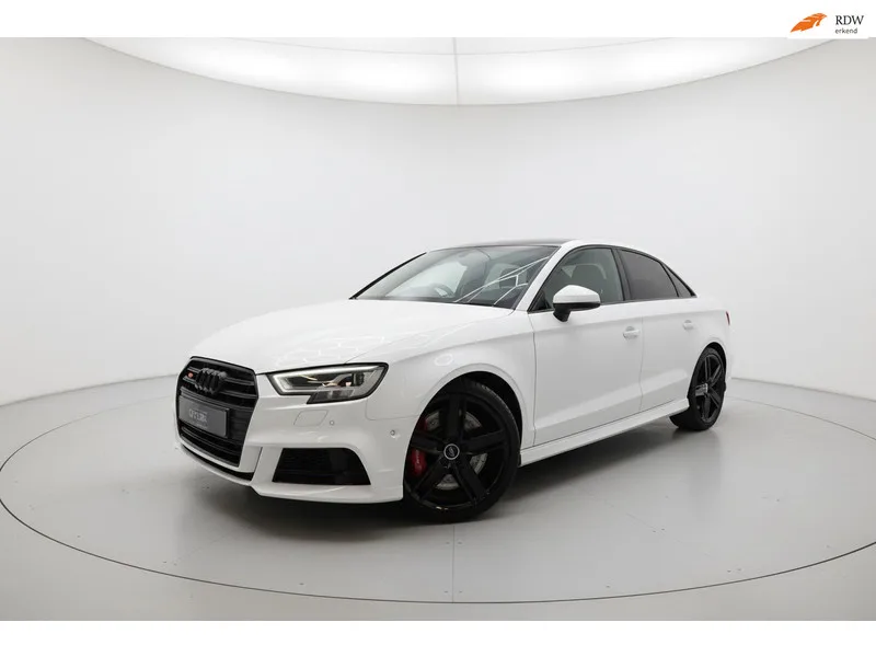 Audi S3 (2018) — foto 1