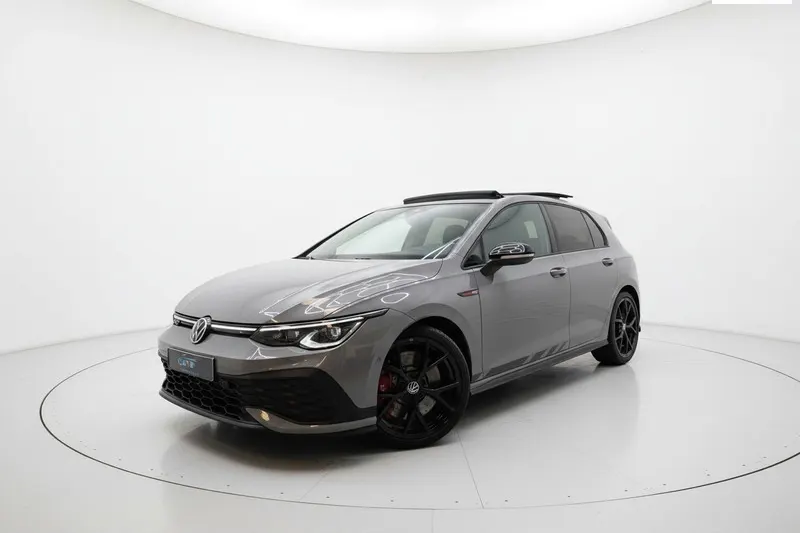 Volkswagen Golf (2023)