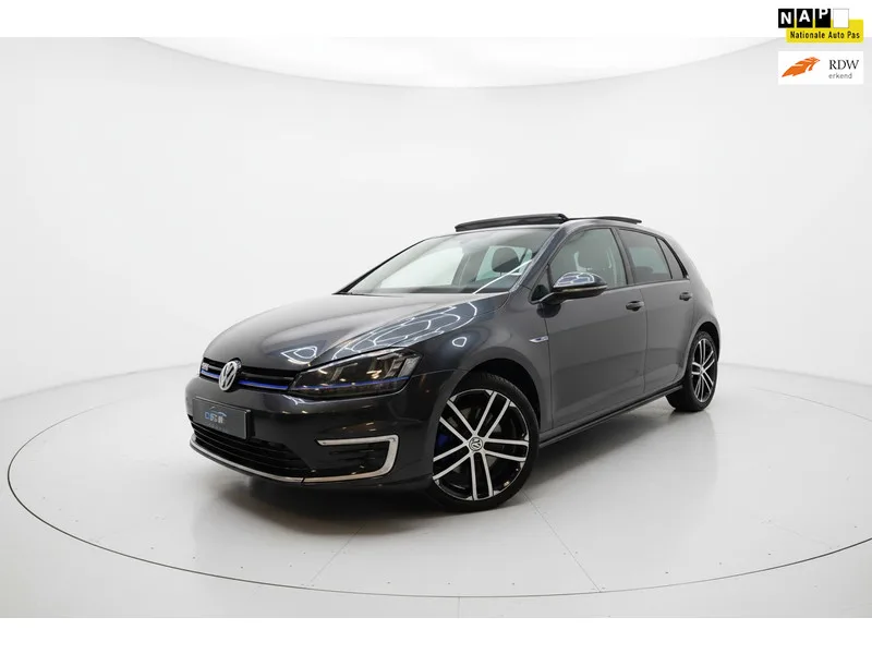 Volkswagen Golf (2015) — foto 1
