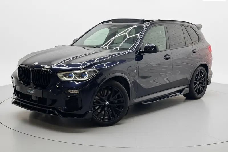 BMW X5 (2021)