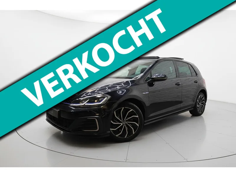 Volkswagen Golf (2017) — foto 1