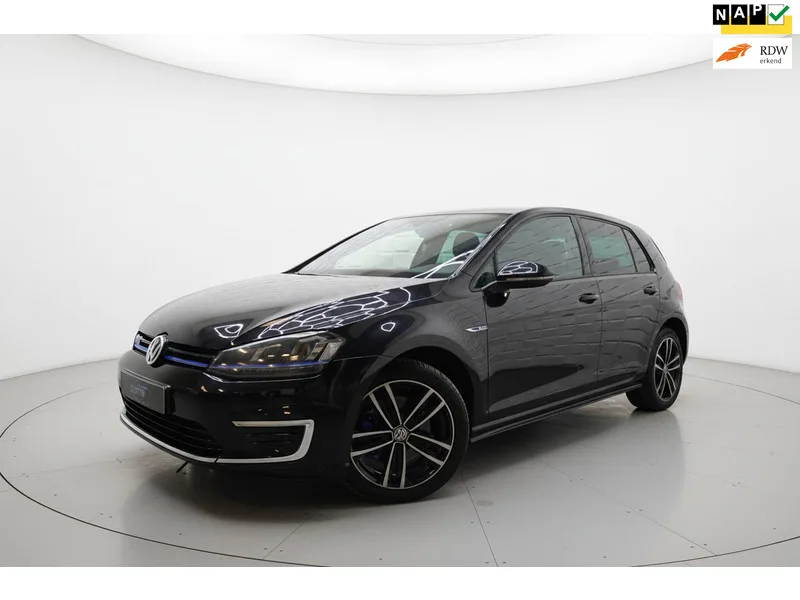 Volkswagen Golf (2016) — foto 1