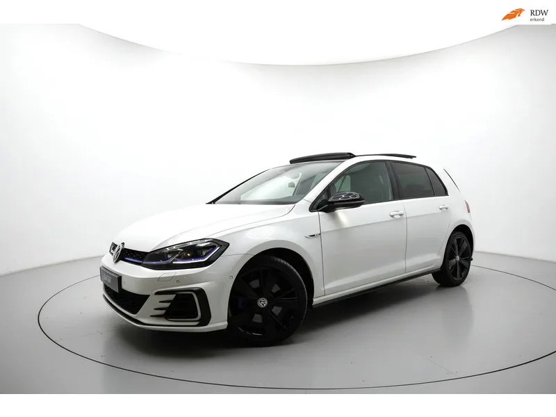 Volkswagen Golf (2017) — foto 1
