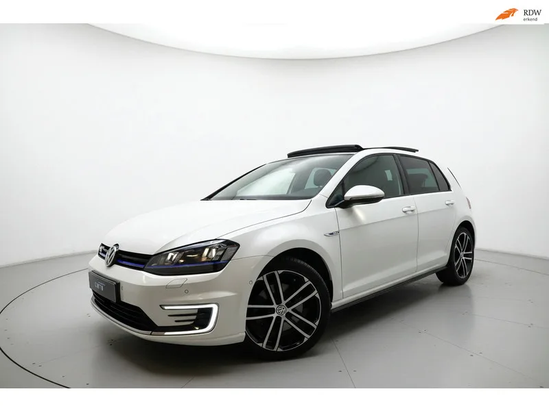 Volkswagen Golf (2015) — foto 1