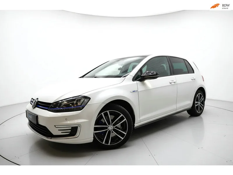 Volkswagen Golf (2015) — foto 1