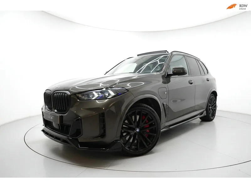 BMW X5 (2024) — foto 1
