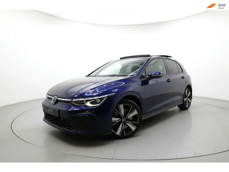 Volkswagen Golf (2020) — foto 1