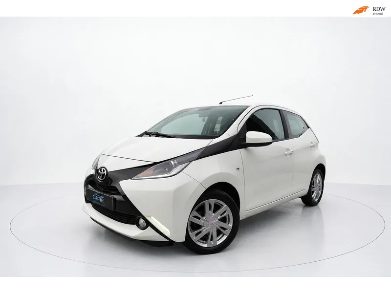 Toyota Aygo (2017) — foto 1