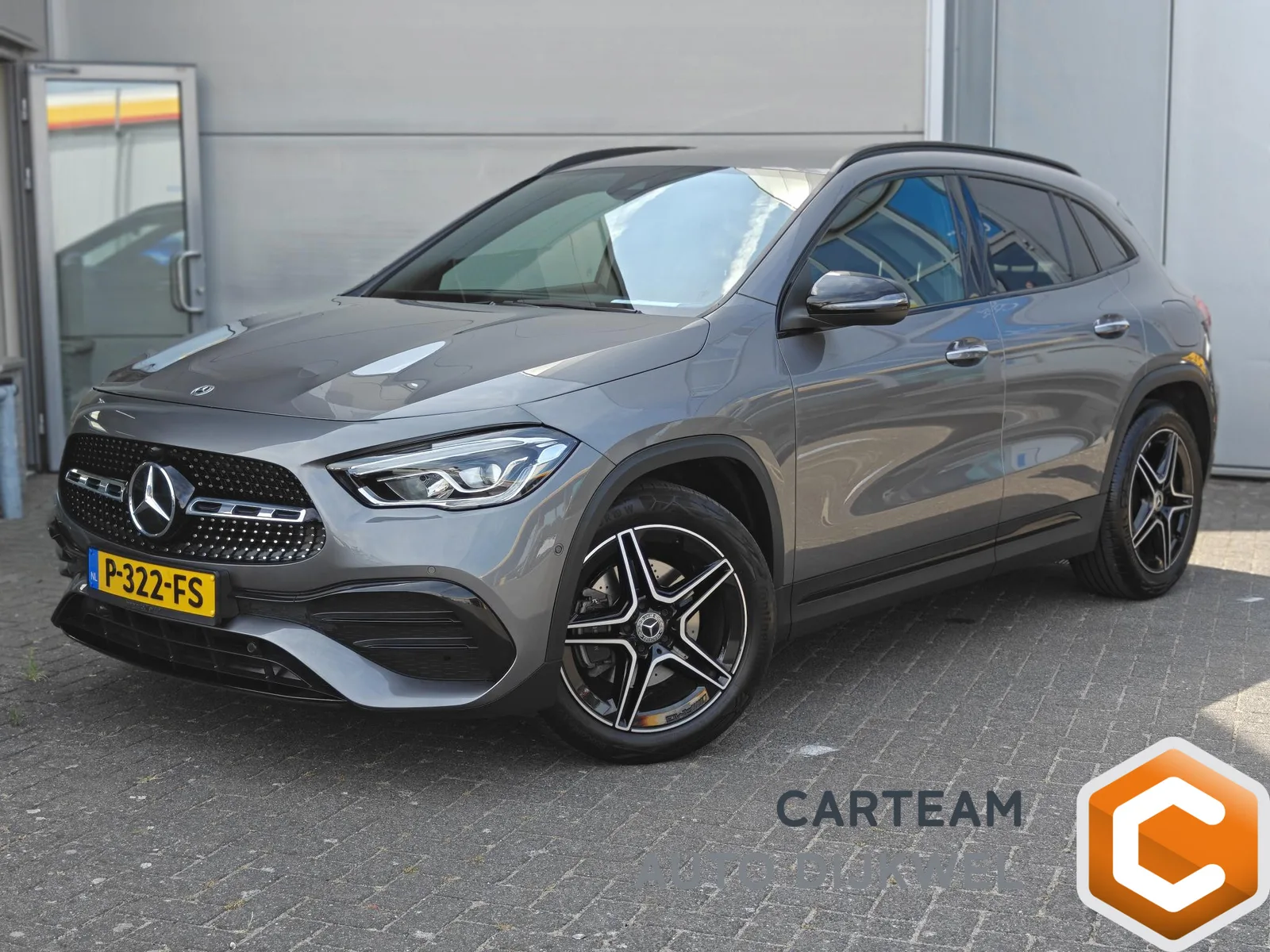 Mercedes-Benz GLA (2022) — foto 1
