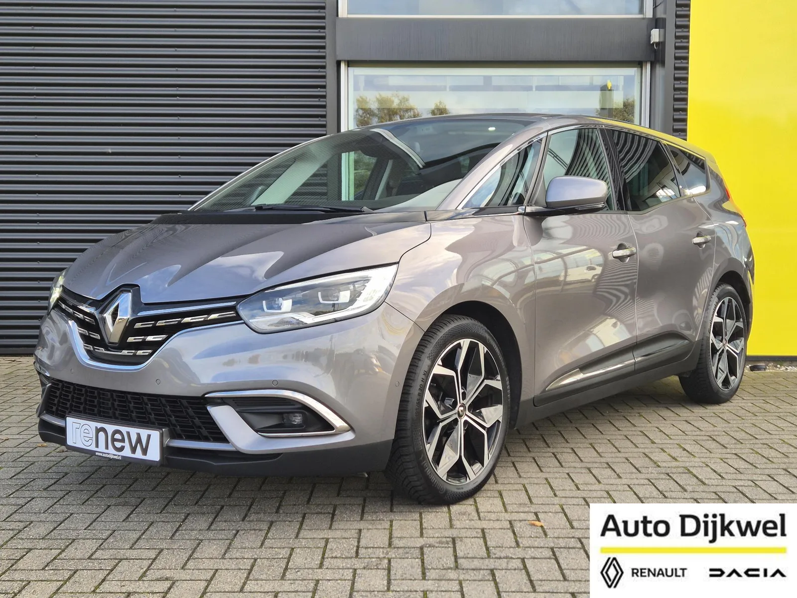 Renault Grand-scenic (2023) — foto 1
