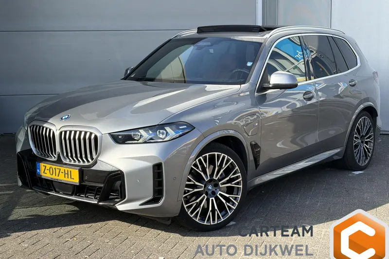 BMW X5 (2024)