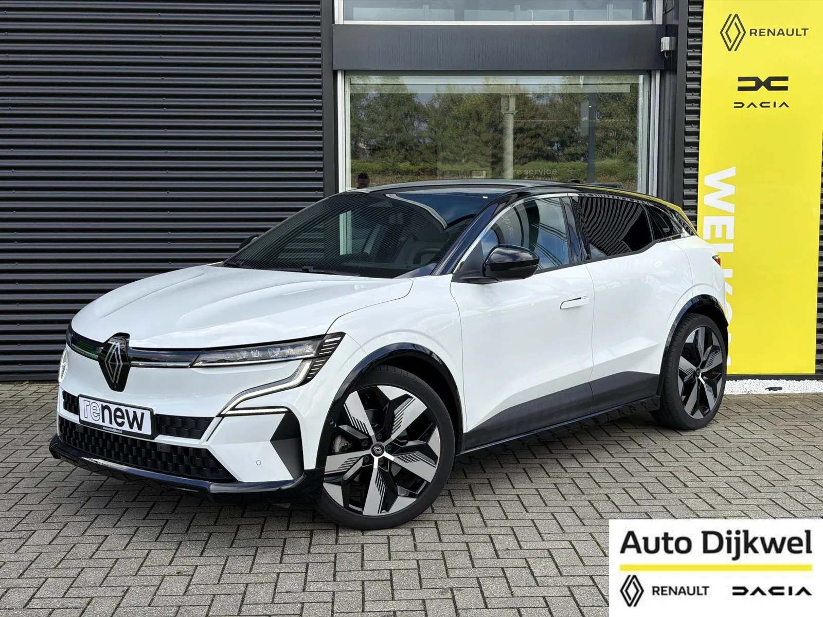 Renault Mégane E-Tech (2023) — foto 1