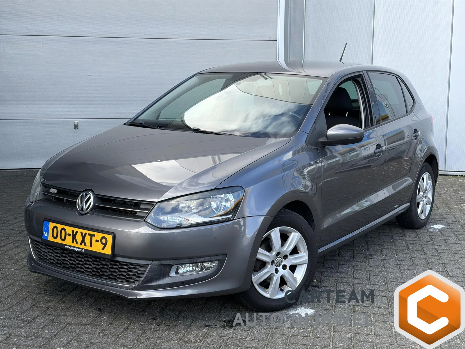 Volkswagen Polo (2010) — foto 1