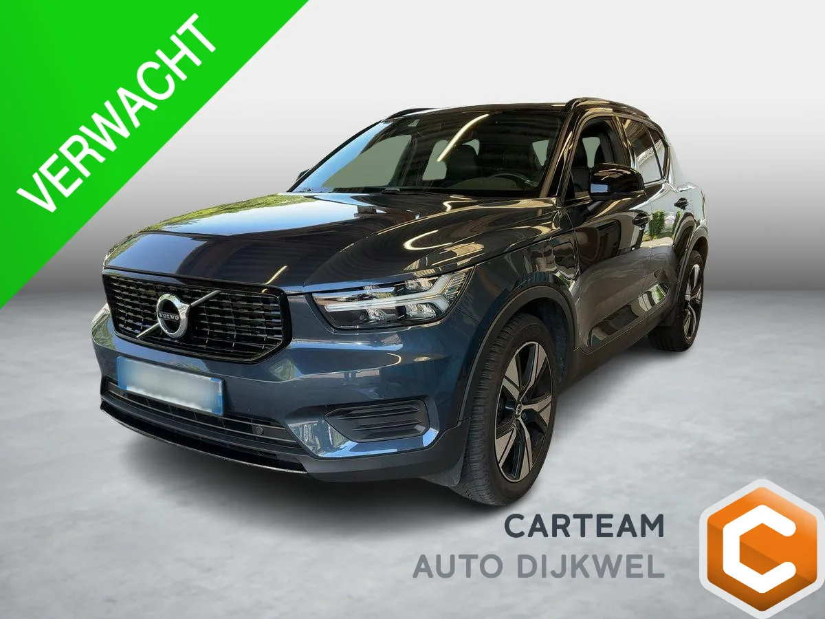 Volvo XC40 (2021) — foto 1