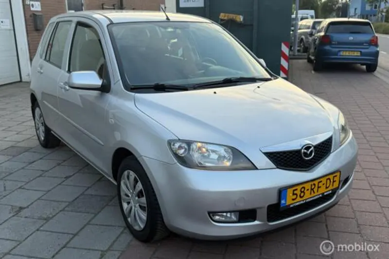 Mazda 2 (2005)