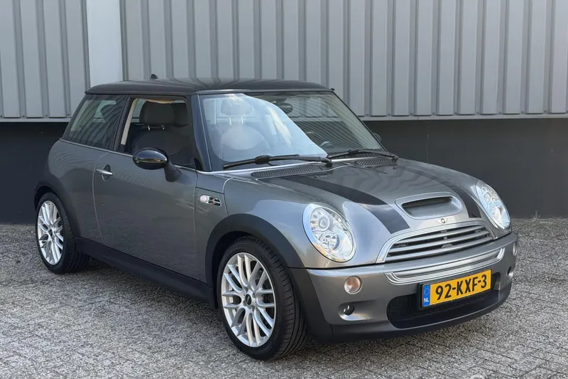 MINI Cooper S (2004)