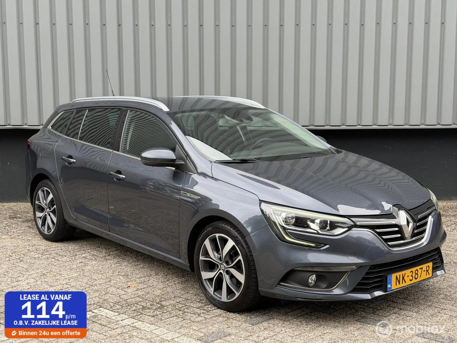 Renault Mégane (2017) — foto 1