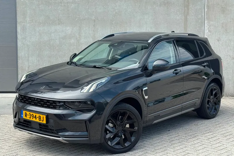 Lynk & Co 01 (2022)
