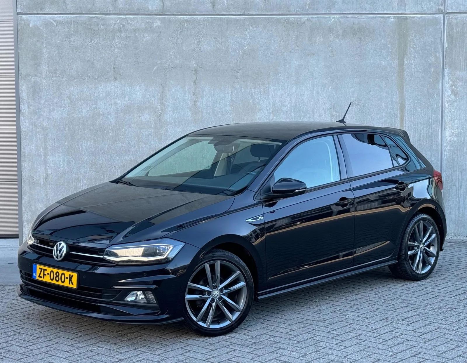 Volkswagen Polo (2018) — foto 1