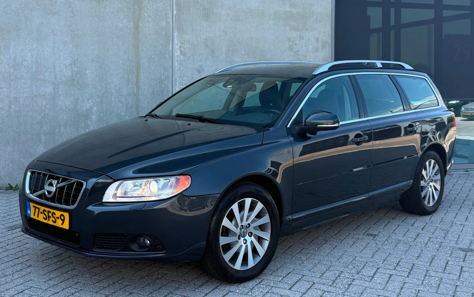 Volvo V70 (2011) — foto 1
