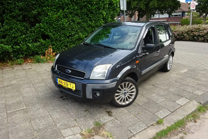 Ford Fusion (2007)