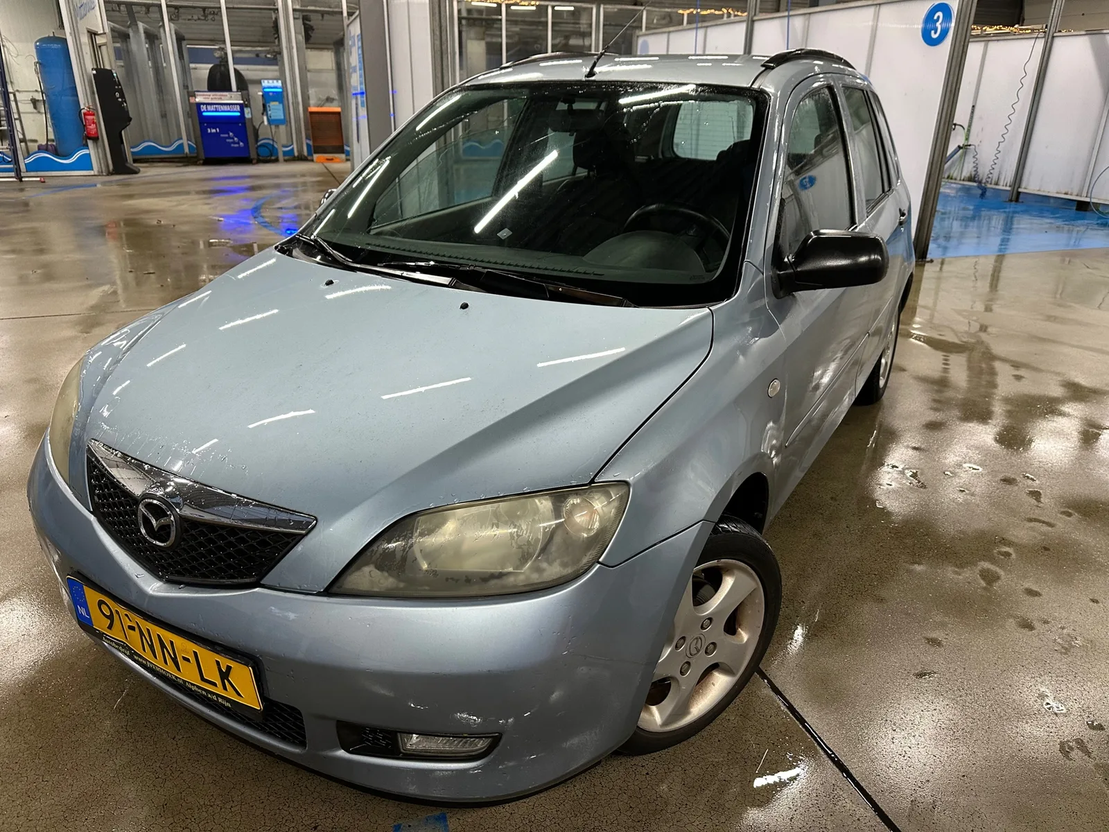 Mazda 2 (2004) — foto 1