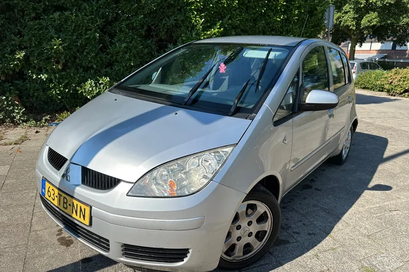 Mitsubishi Colt (2006)