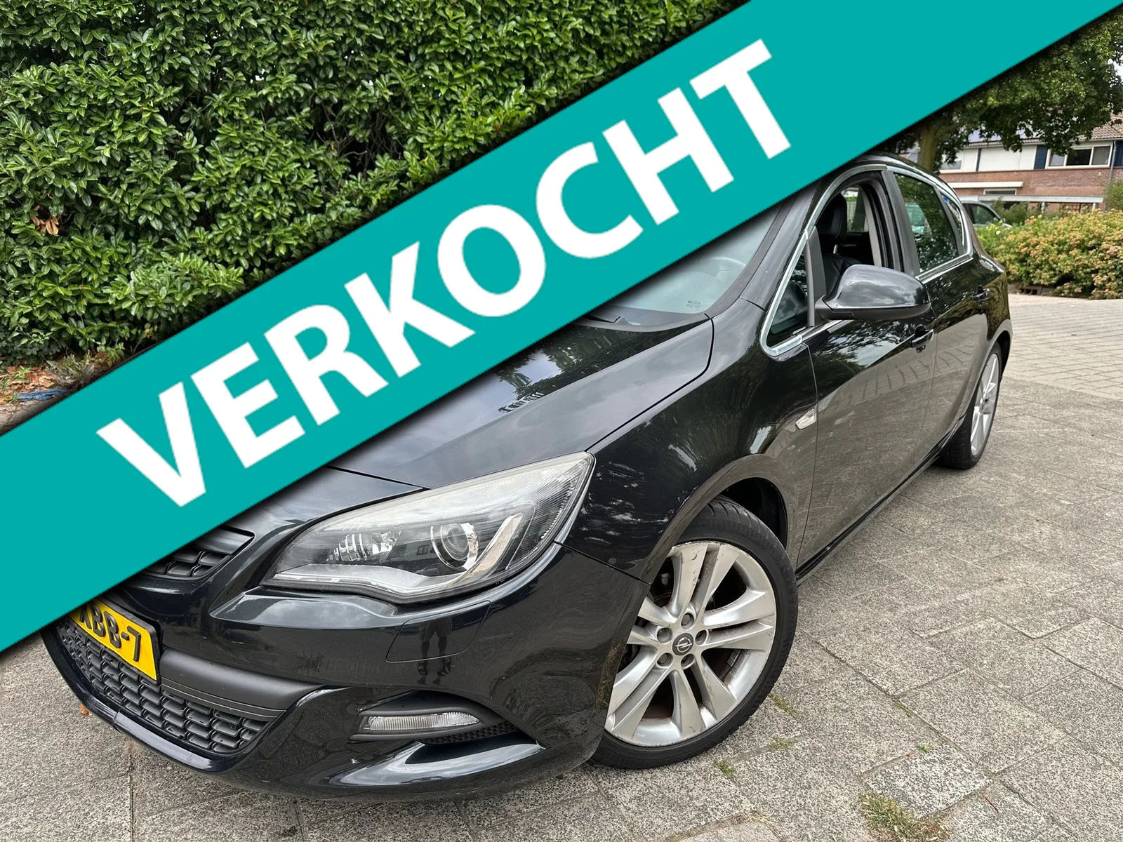 Opel Astra (2012) — foto 1
