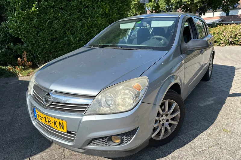 Opel Astra (2007)