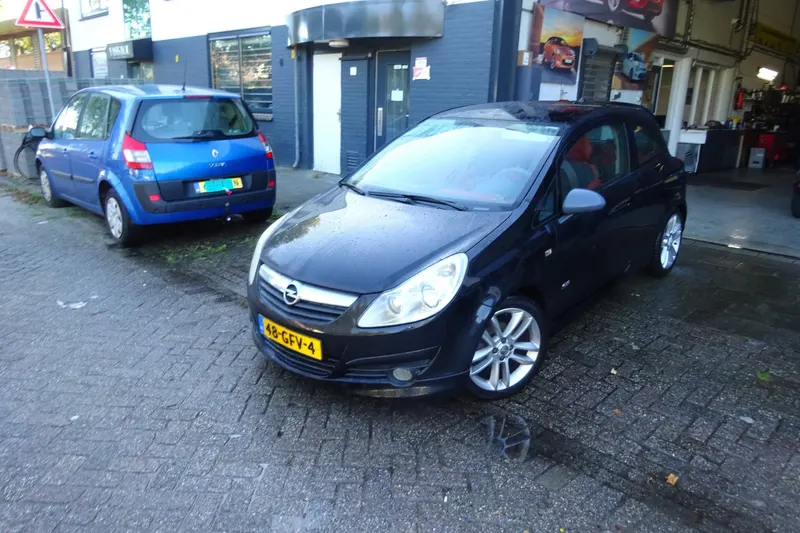Opel Corsa (2008)